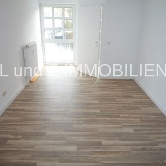 *** Helle 2 Zimmer EG-Wohnung mit Einbau-Küche *** - Photo 1