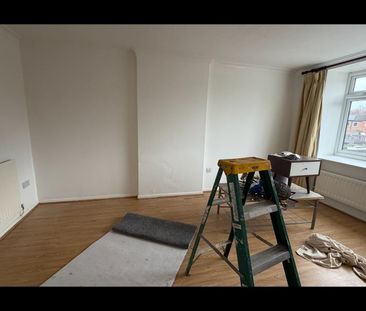 3 Bed Terraced House, Wetherlam Close, NG2 - Photo 2