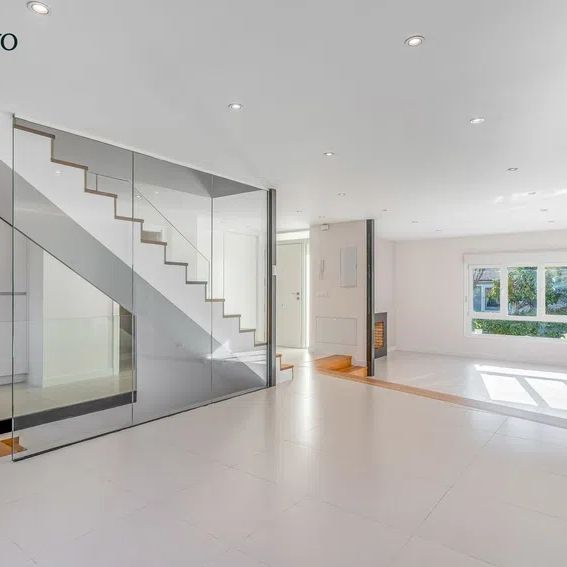 Alquiler de chalet adosado en Zona Estación - Photo 1