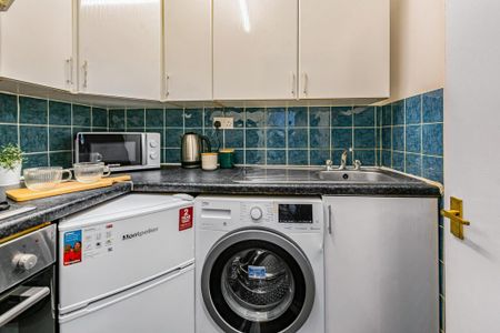 1 bedroom flat to rent - Photo 4