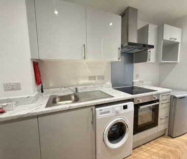 Studio to rent - Photo 2