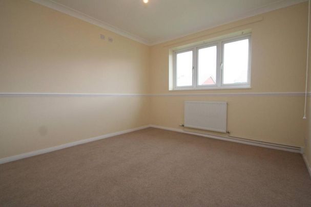 3 bedroom bungalow to rent - Photo 1