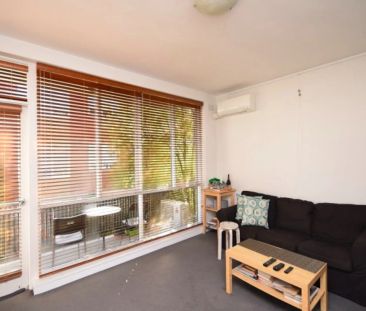 GOOD SIZED TWO BEDROOM APARTMENT - Photo 4