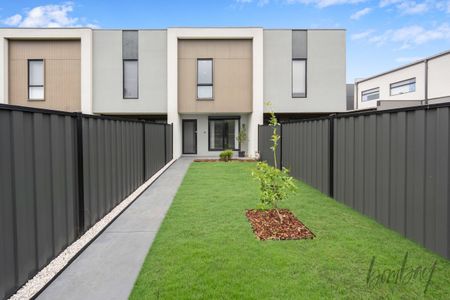 MODERN LIVING IN THE HEART OF CRAIGIEBURN - Photo 4