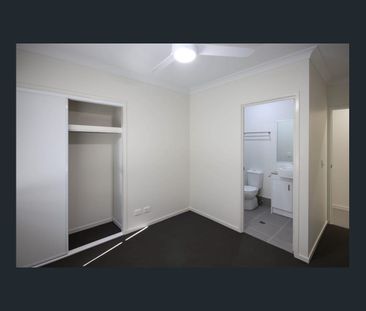 Stunning Modern Duplex with Alfresco in Bahrs Scrub - Photo 2