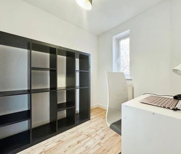 3 bedroom terraced house to rent - Photo 2