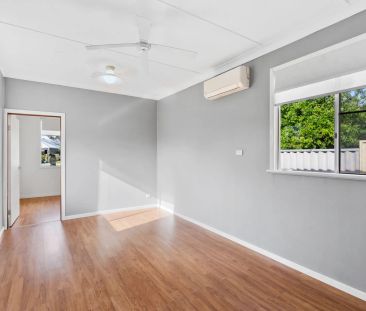 Charming 3 x 1 with Huge Powered Shed & Side Access - Photo 4