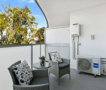 Near New, Luxuriously Designed, Sun Kissed And Oversized, Executive... - Photo 1