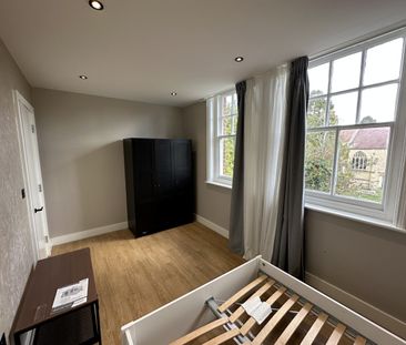 One-Bedroom Apartment - Photo 4