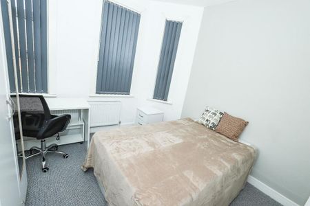 5 bedroom end of terrace house to rent - Photo 5