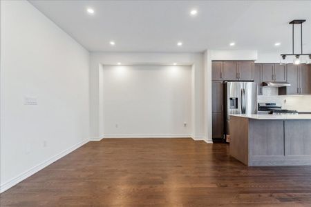 For Lease - 442 Bergamot Avenue, Milton, Ontario - Photo 2