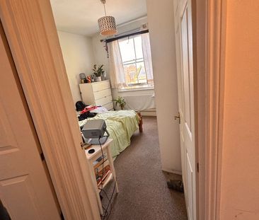Room in a Shared Flat, Colvestone Crescent, E8 - Photo 2