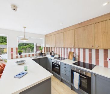 1 bedroom in a house share to rent - Photo 6