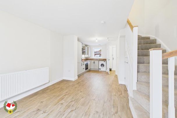 Laurie Close, Yate, Bristol - Photo 1