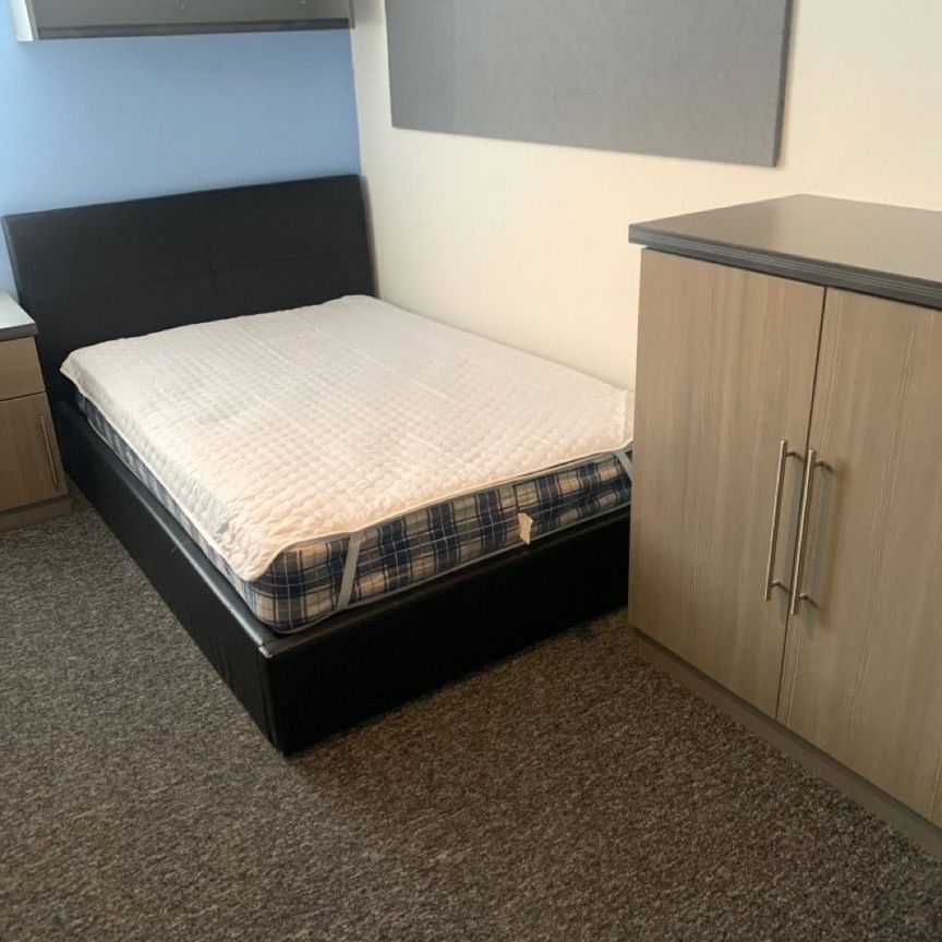 4 bedroom apartment to rent - Photo 1