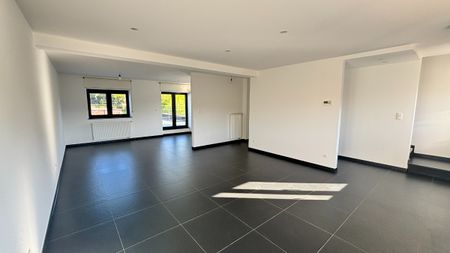 Gerenoveerd duplexappartement met 2 slpks in Lummen - Photo 4