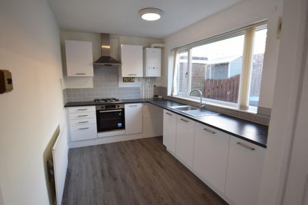 3 bedroom terraced house to rent - Photo 5