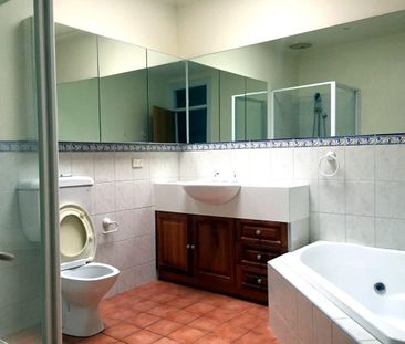 Box Hill North - Photo 2