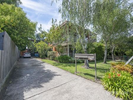 Spacious 2 Bedroom apartment - Photo 5