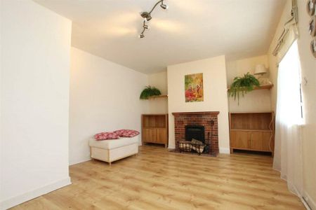 2 bedroom end of terrace house to rent - Photo 3