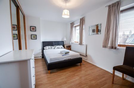 Fairhurst, Compayne Gardens, London, NW6 - Photo 4