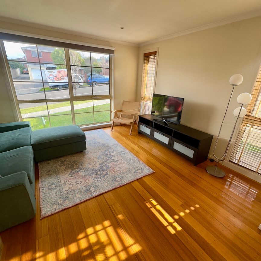 Endeavour Hills - Photo 1