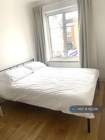 5 bedroom detached house to rent - Photo 4