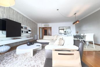 4 Bedroom Apartment with parking, Telheiras, Lisboa