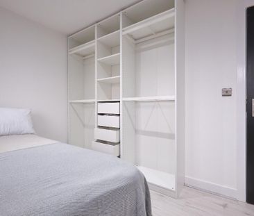 6 bedroom house to rent - Photo 2