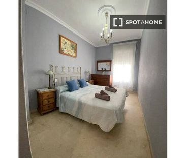 3 room luxury Flat for rent in Seville, Spain - Photo 4