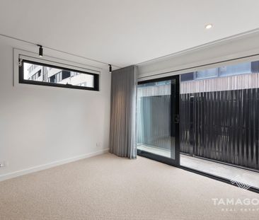 One-of-a-kind family home! (free wifi) - Photo 2