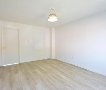 3 bedroom end of terrace house to rent - Photo 6