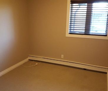 2 Beds & 1 Bath Apartment Style Condo in Wildwood Area - Photo 4