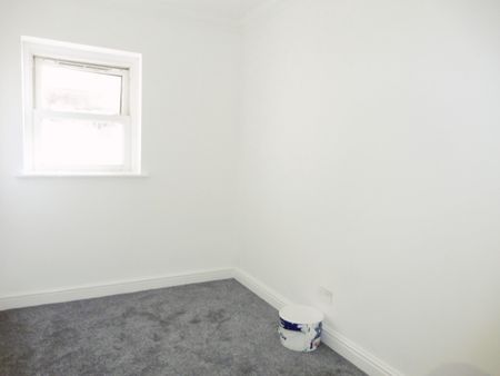 Alhambra Road, Southsea - Photo 2