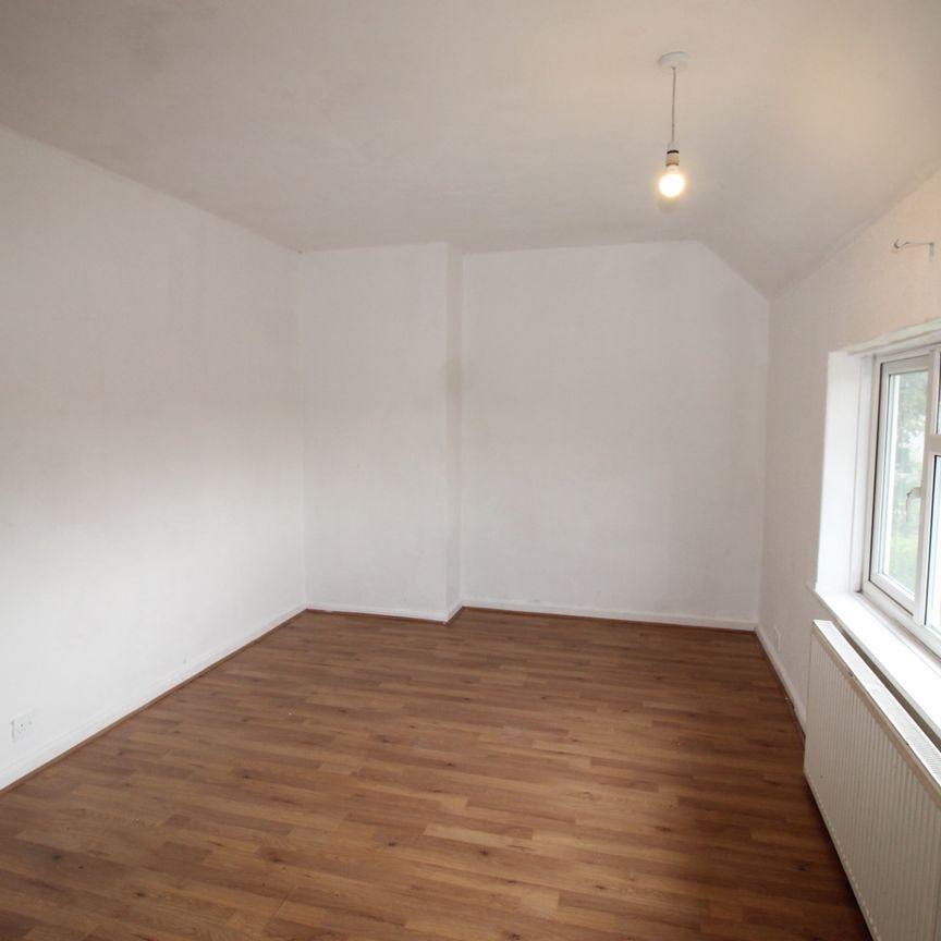 Totteridge Road, High Wycombe - Photo 1