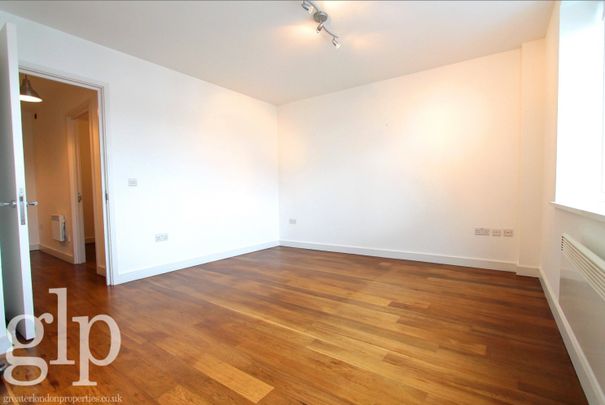 1 Bedroom Apartment, Berwick Street W1F - Photo 1