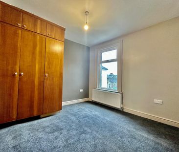 4 bedroom terraced house to rent - Photo 1