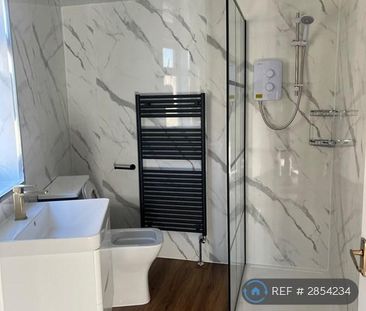 2 bedroom end of terrace house to rent - Photo 6