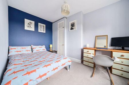 5 bedroom character property to rent - Photo 4