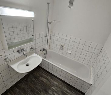 Zentrale Lage – mit Blick ins Grüne! - Photo 3