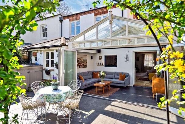 Glade Road, Marlow, Buckinghamshire, SL7 - Photo 1