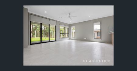 MODERN FAMILY LIVING IN PRIME NORTH ROTHBURY LOCATION! - Photo 3