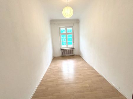 Trier: Stilvolle 100 m² Altbauwohnung mit hohen Decken und Holzdielen in zentraler Lage - Photo 5