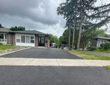 For Lease - 199 Avondale Boulevard Unit# Unit 2, Brampton, Ontario - Photo 2