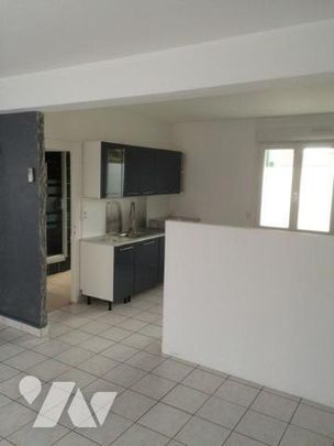 COURRIERES, centre-ville, grand T5 à 740 euros - Photo 1
