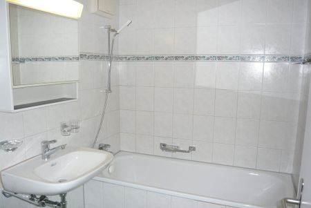 MIETEN OHNE KAUTION-Grosszügige und helle Wohnung in Zürich-Seebach - Foto 2