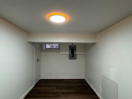 For Lease - 2137 Gerrard Street Unit# Lower, Toronto, Ontario - Photo 4