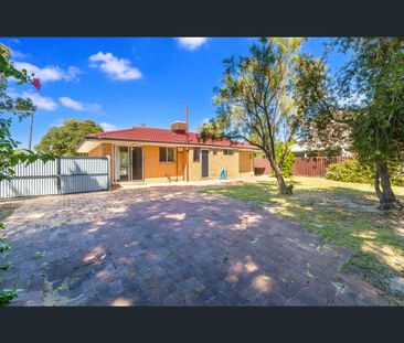 19 Solandra Way, Forrestfield, WA 6058 - Photo 2