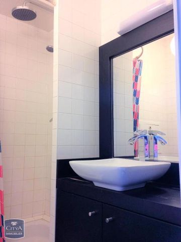 Location Appartement 1 pièce 16m² LYON 6ème - Photo 2