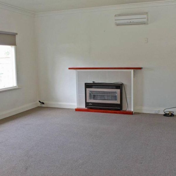 Attractive 3 Bedroom Home - Photo 1